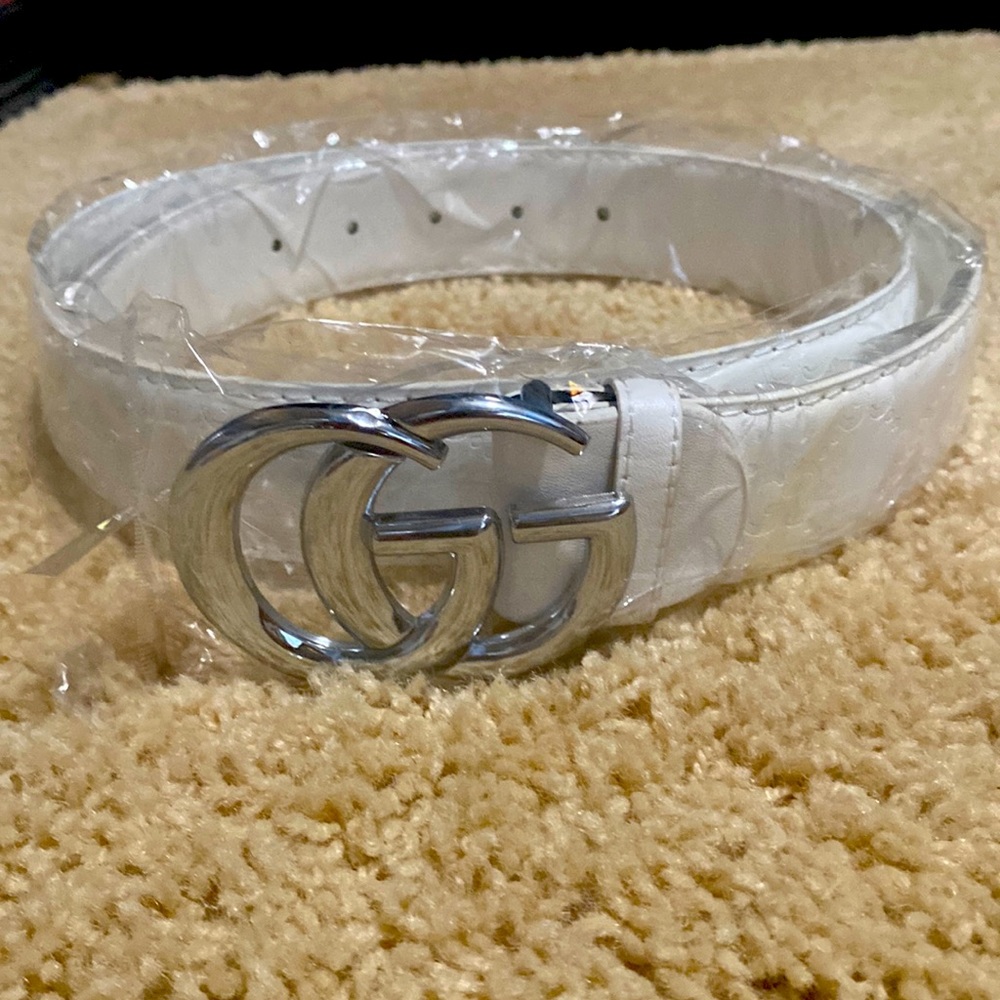 Designer look belt - brand new never worn